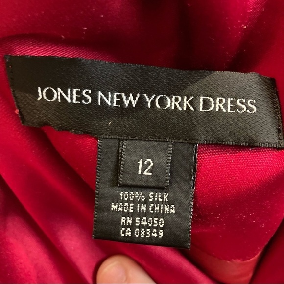 JONES NEW YORK Sz 12 100% Silk Scoop Neck A-Line Lined Dress with Belt - Picture 5 of 8